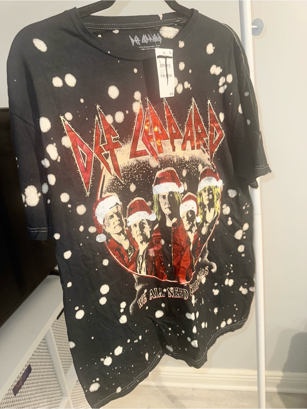 NWT Def Leppard Black Graphic Short Sleeve Tee - Women’s Festive Band Top